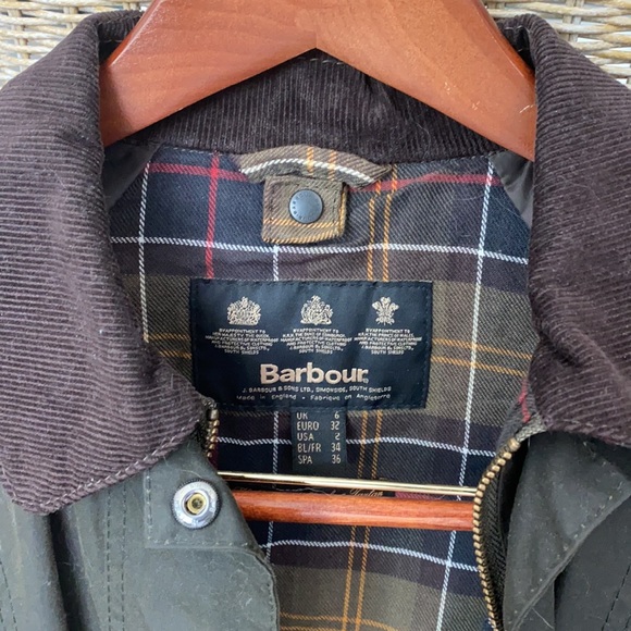 Barbour Classic Beadnell Womens Wax Jacket - Picture 2 of 4